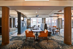 Buffet déjeuner gratuit tous les jours