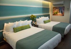 Premium bedding, pillow-top beds, individually decorated - The Flagler Inn (St. Augustine)