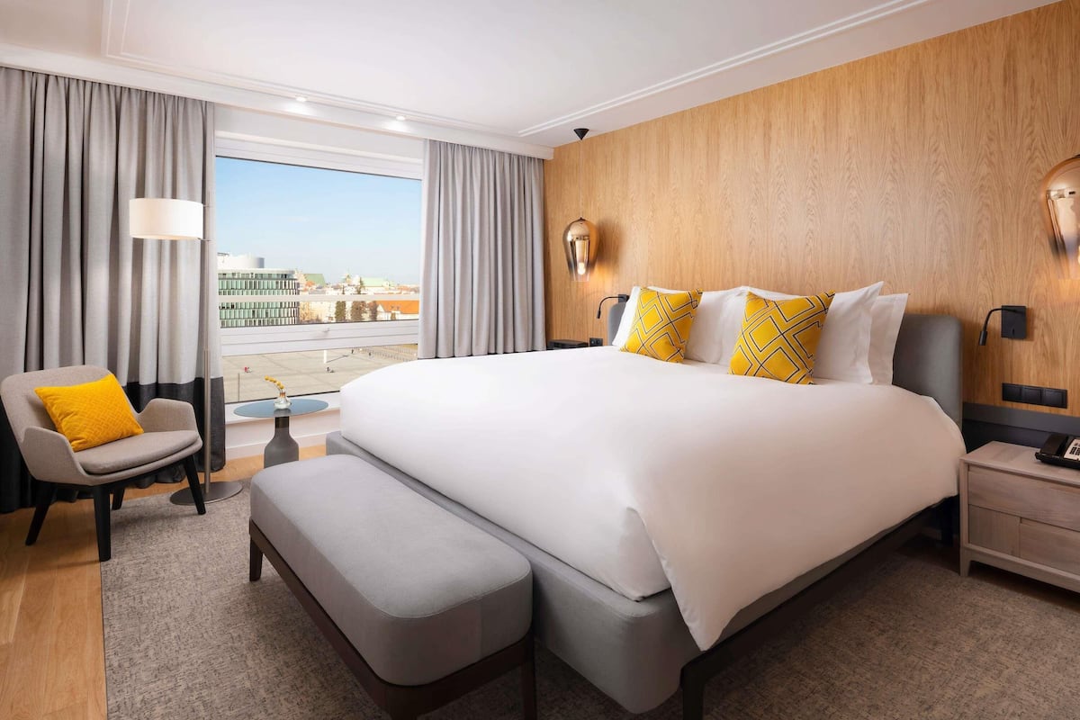 Luxury Suite, 1 King Bed, Kitchenette (Opera) | Premium bedding, in-room safe, blackout drapes, soundproofing