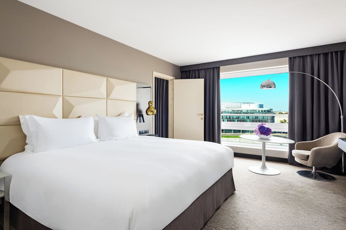 1 bedroom, premium bedding, in-room safe, blackout curtains