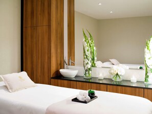 Couples treatment rooms, sauna, hot stone massages, deep-tissue massages - Sofitel Warsaw Victoria (Warsaw)