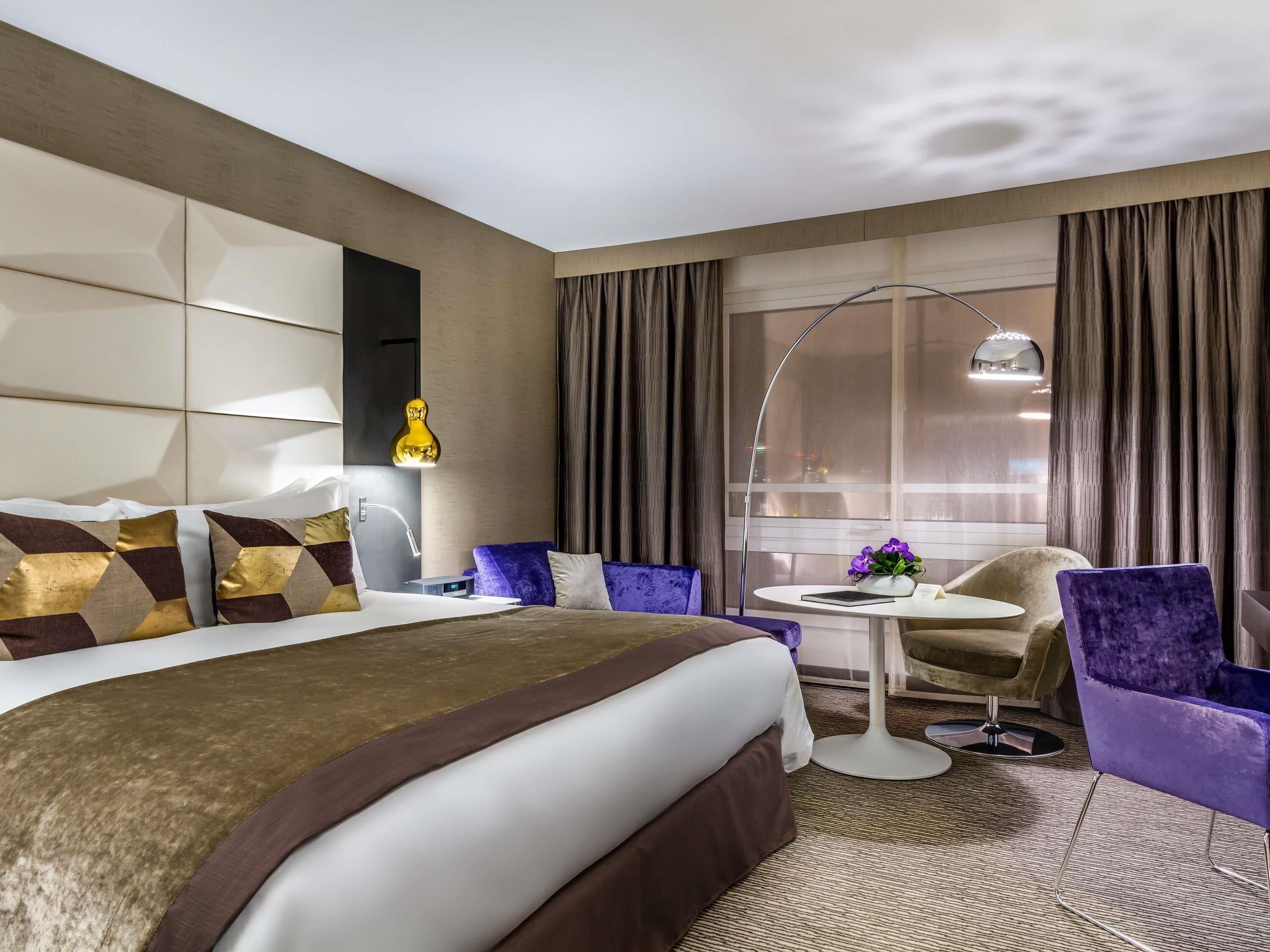 高档床上用品、客房内保险箱、遮光窗帘、隔音