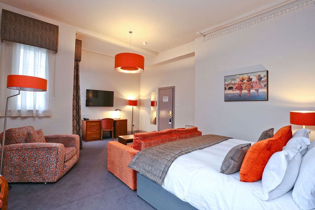 junior suite | hypo-allergenic bedding, in-room safe, individually decorated