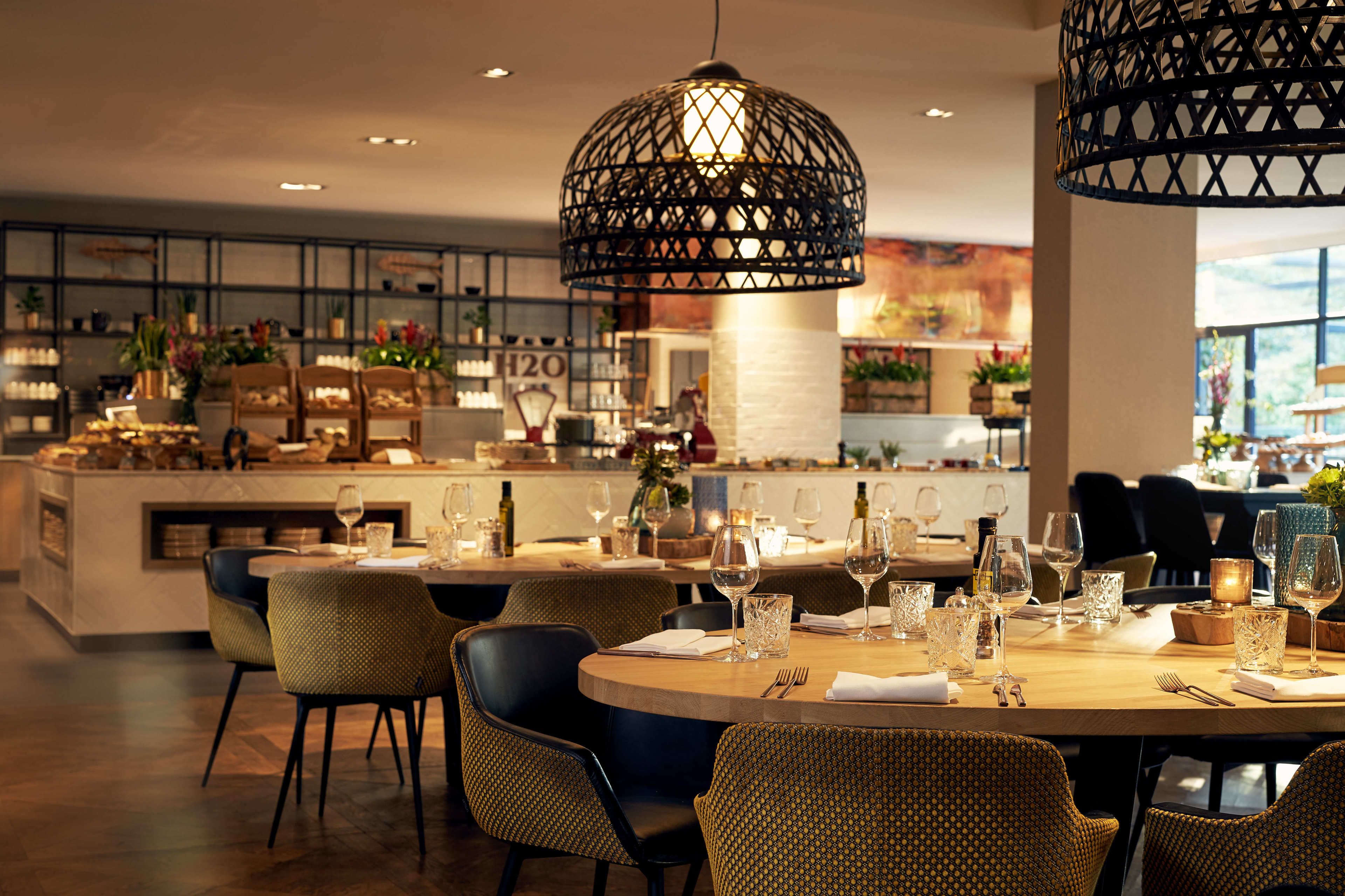 daily buffet breakfast (eur 25.50 per person)