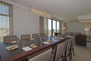 Meeting facility - DoubleTree by Hilton Hotel & Suites Victoria (Victoria)