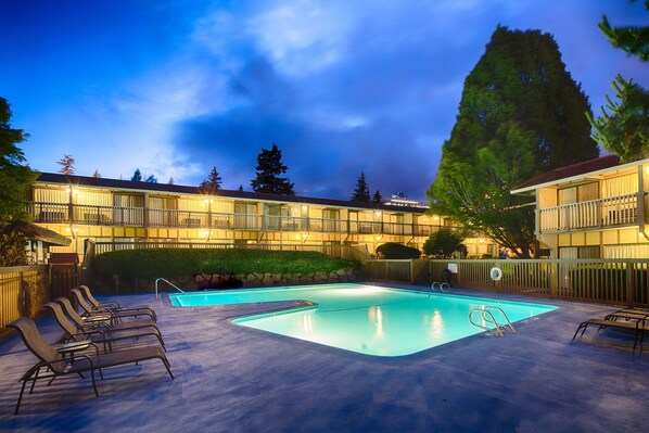 Seasonal outdoor pool