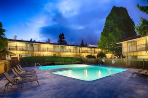 Seasonal outdoor pool