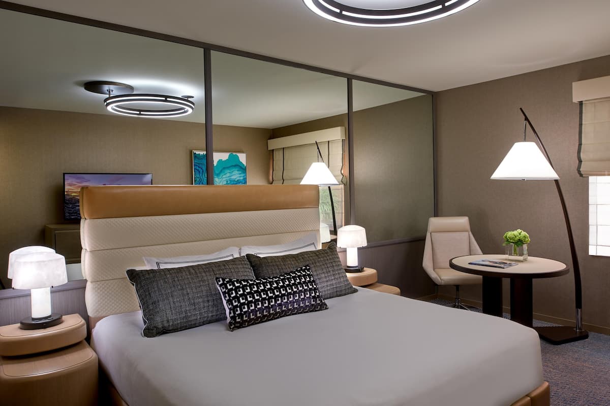 Ropa de cama de alta calidad y minibar