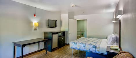 Desk, laptop workspace, free WiFi, bed sheets