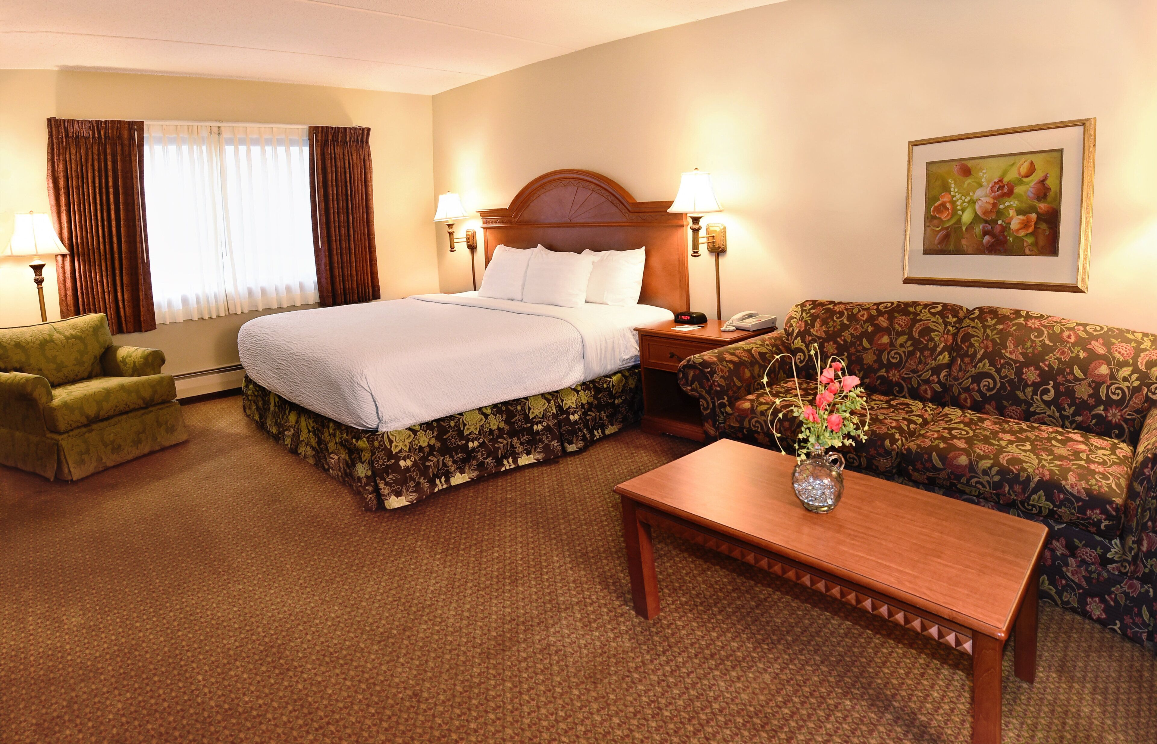 In-room safe, desk, soundproofing, iron/ironing board