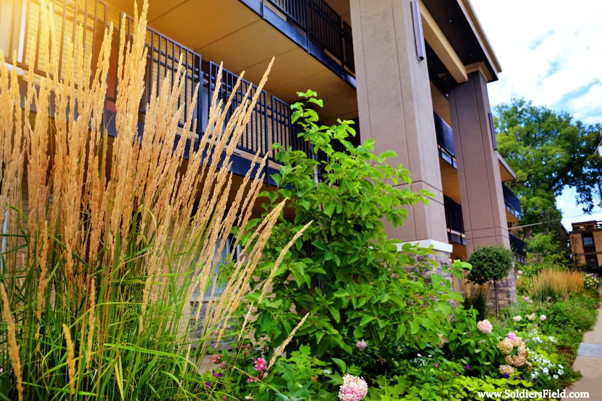 Caja de seguridad en la habitación, escritorio y insonorización