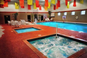Indoor pool, sun loungers