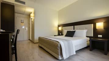 Minibar, in-room safe, desk, soundproofing