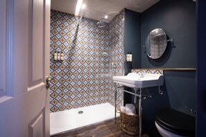 Really Comfy Room | Bathroom