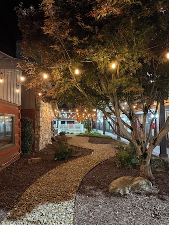 Exterior. Great Smokies Inn Cherokee