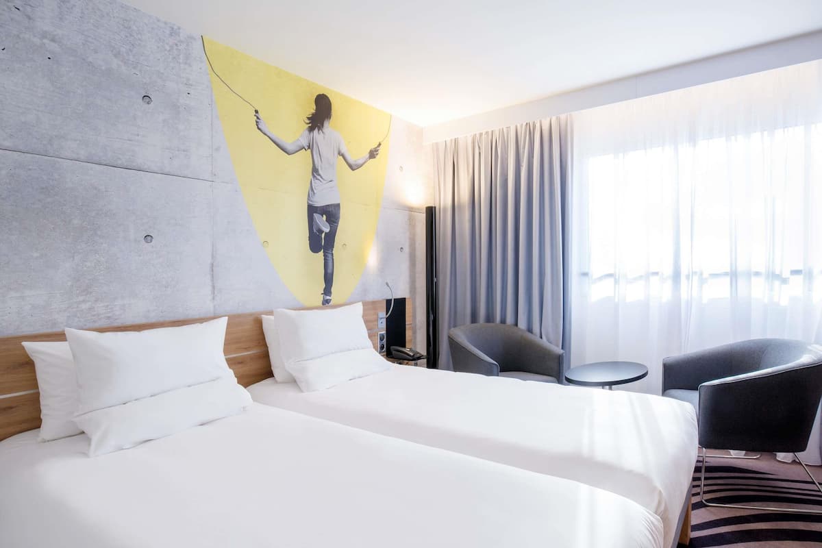 Habitación ejecutiva, 2 camas individuales | 1 habitación, caja de seguridad en la habitación y escritorio