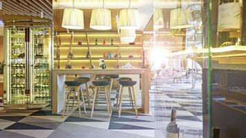 FrĂŒhstĂŒck, Mittagessen, Abendessen, internationale KĂŒche