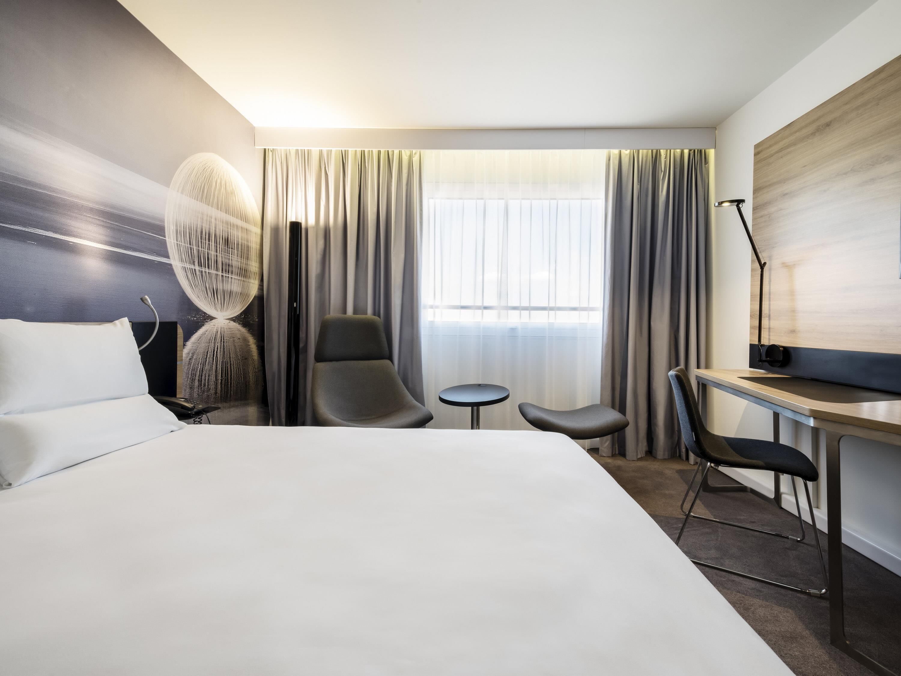 Superior Room, 1 Double Bed | 1 bedroom, in-room safe, desk, soundproofing