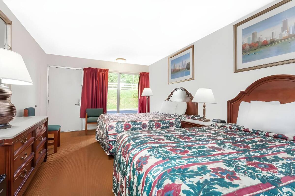 In-room safe, desk, iron/ironing board, free cots/infant beds
