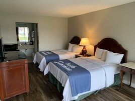 Double Room, 2 Double Beds | In-room safe, desk, iron/ironing board, free cribs/infant beds