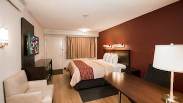 Kamar Superior, 1 Tempat Tidur King (Smoke Free) | Meja kerja, ruang kerja ramah laptop, dan tirai kedap cahaya