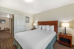 Suite, 1 King-Bett, Nichtraucher, Kühlschrank und Mikrowelle | Bügeleisen/Bügelbrett, kostenloses WLAN, Bettwäsche