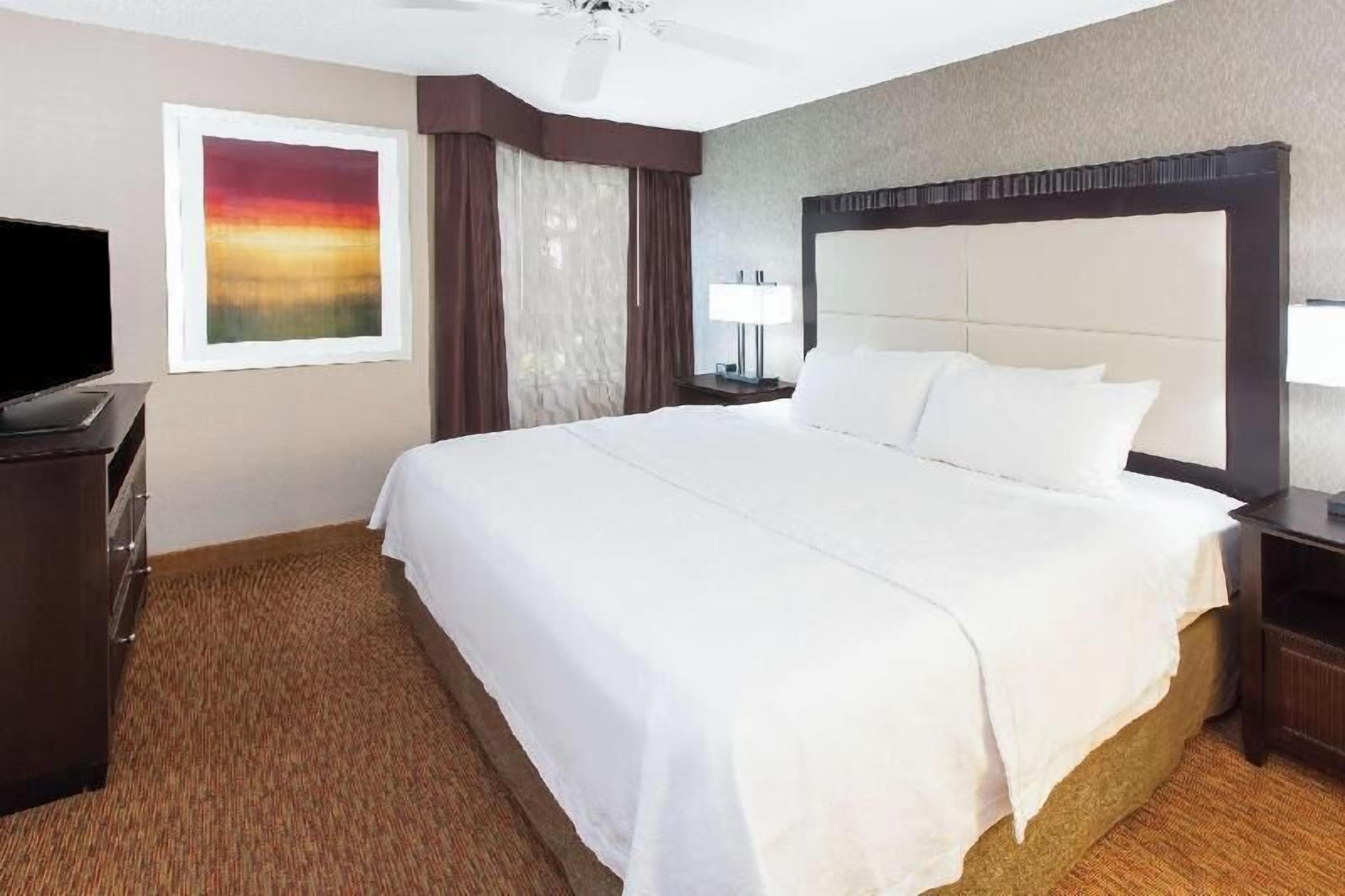 1 chambre, literie de qualité, lit avec matelas à plateau-coussin
