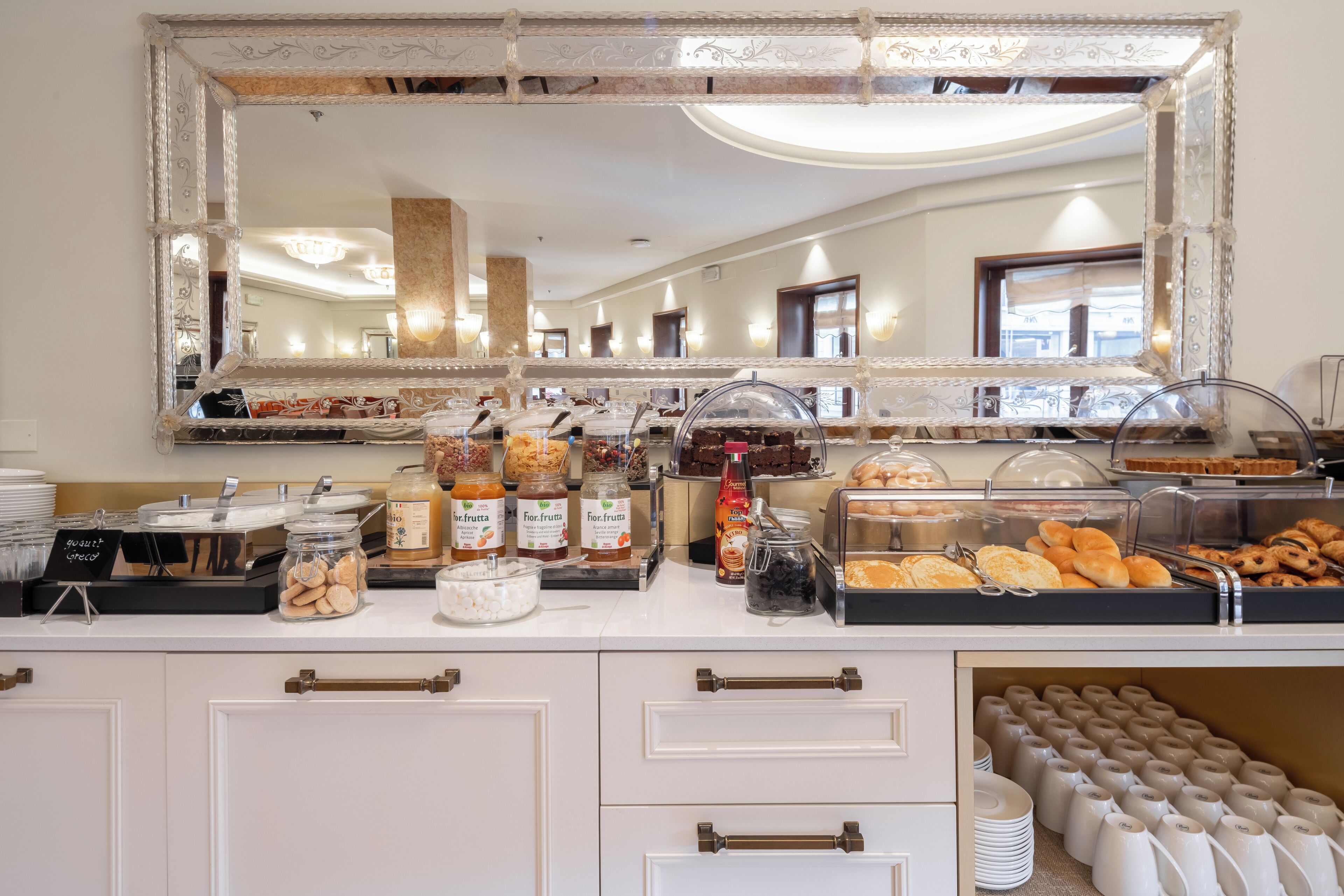 Petit déjeuner buffet compris tous les jours