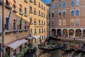 Superior Double or Twin Room, Canal View | Minibar, in-room safe, desk, blackout curtains - Hotel Cavalletto e Doge Orseolo (Venice)
