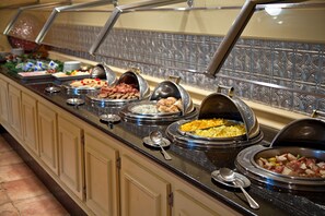 Daily full breakfast (USD 19.95 per person)