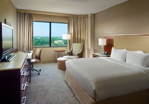 Premium bedding, pillowtop beds, in-room safe, laptop workspace - Hilton Atlanta Northeast (Peachtree Corners)