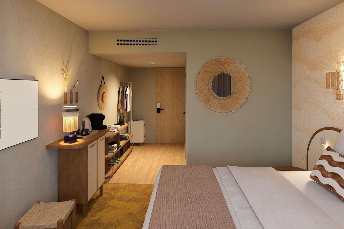 Tallelokero huoneessa, yksilöllisesti kalustettu, työpöytä