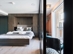 In-room safe, individually furnished, desk, blackout drapes - Mercure Pont d'Avignon Centre (Avignon)