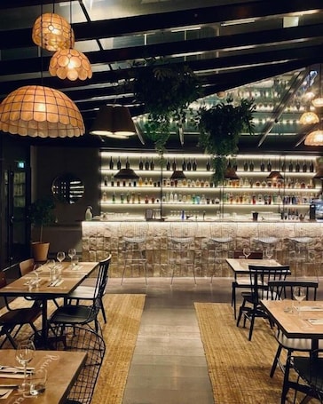 Bar (en la propiedad). Mercure Pont d'Avignon Centre