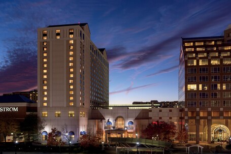 The Ritz Carlton, Pentagon City - Image 3