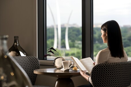The Ritz Carlton, Pentagon City - Image 9