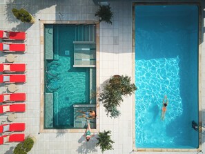 Sauna, baño de vapor, tratamientos corporales y aromaterapia 