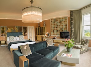 Junior Suite | Egyptian cotton sheets, premium bedding, minibar, individually decorated