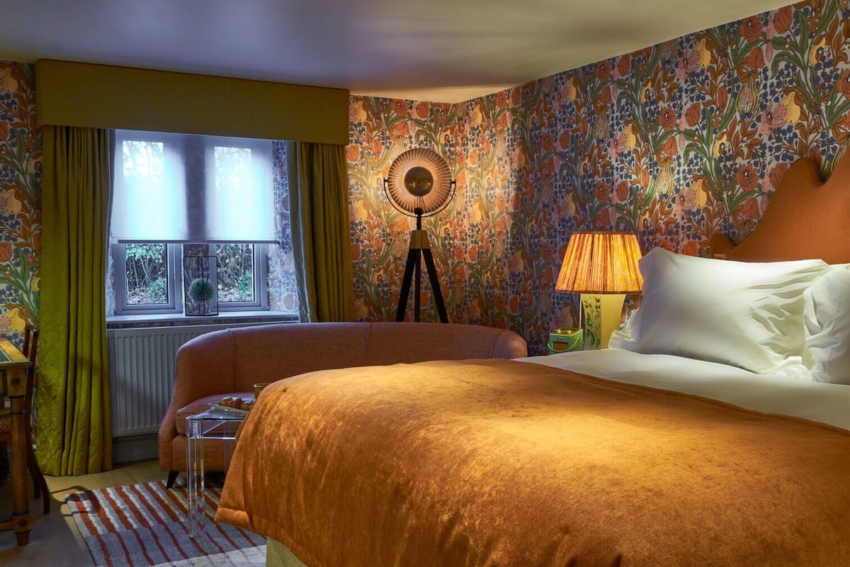 1 bedroom, Egyptian cotton sheets, premium bedding, minibar