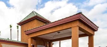 Econo Lodge Inn & Suites Eagle Pass
