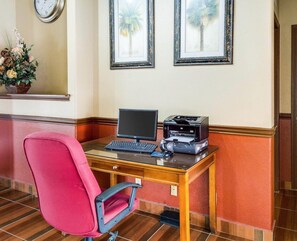 Business center - Econo Lodge Inn & Suites Eagle Pass (Eagle Pass)