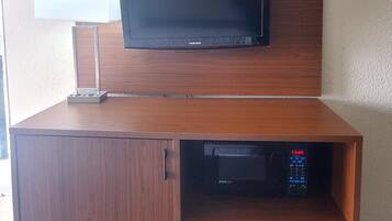 Ropa de cama de alta calidad y escritorio