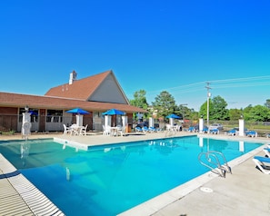 Seasonal outdoor pool, open 9:30 AM to 9 PM, pool loungers