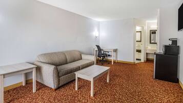 Suite, 1 King Bed, Non Smoking (One-Bedroom Suite)