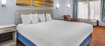 데이스 인 & 스위트 바이 윈덤 윌리엄스버그 콜로니얼