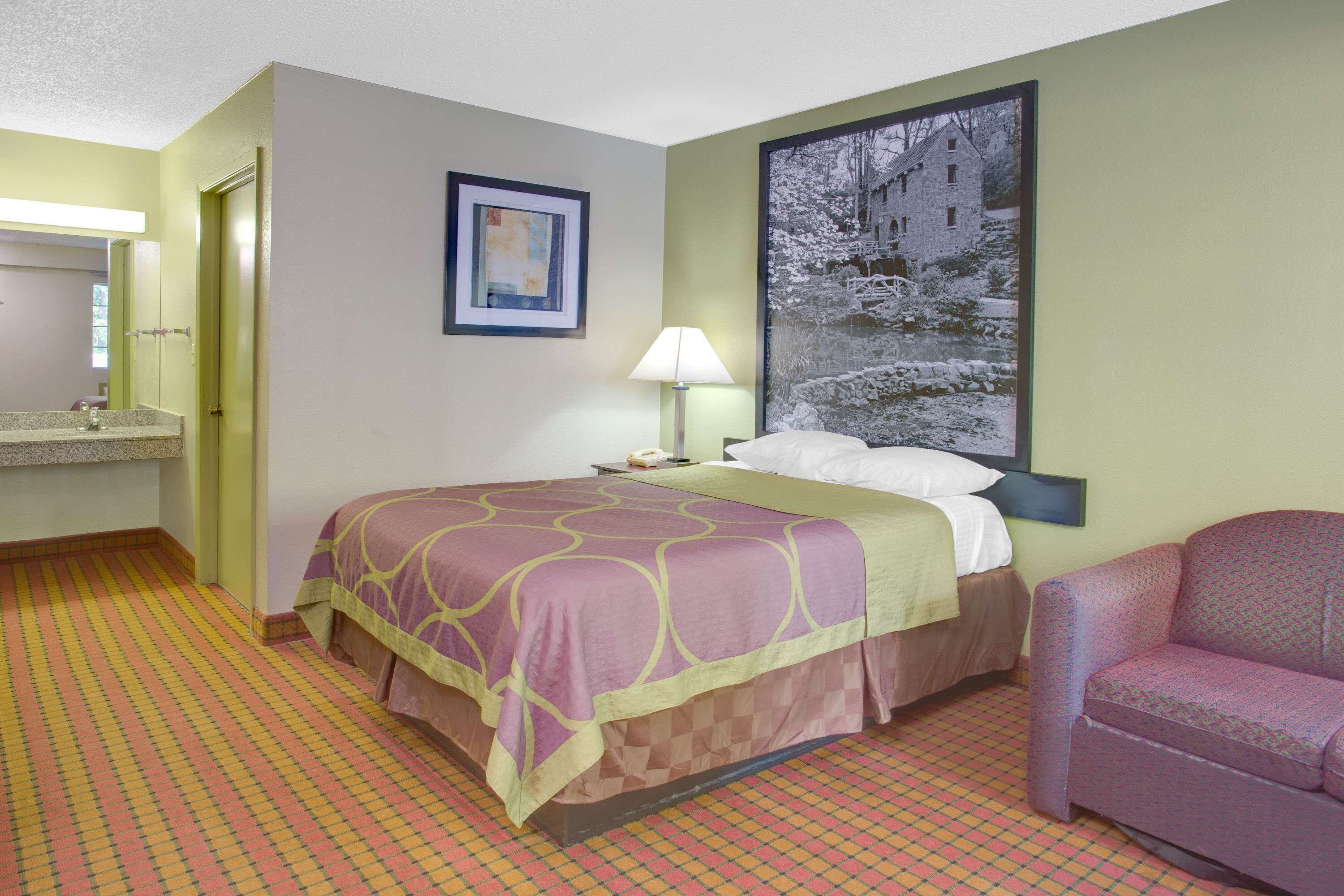 Desk, iron/ironing board, free cots/infant beds, rollaway beds