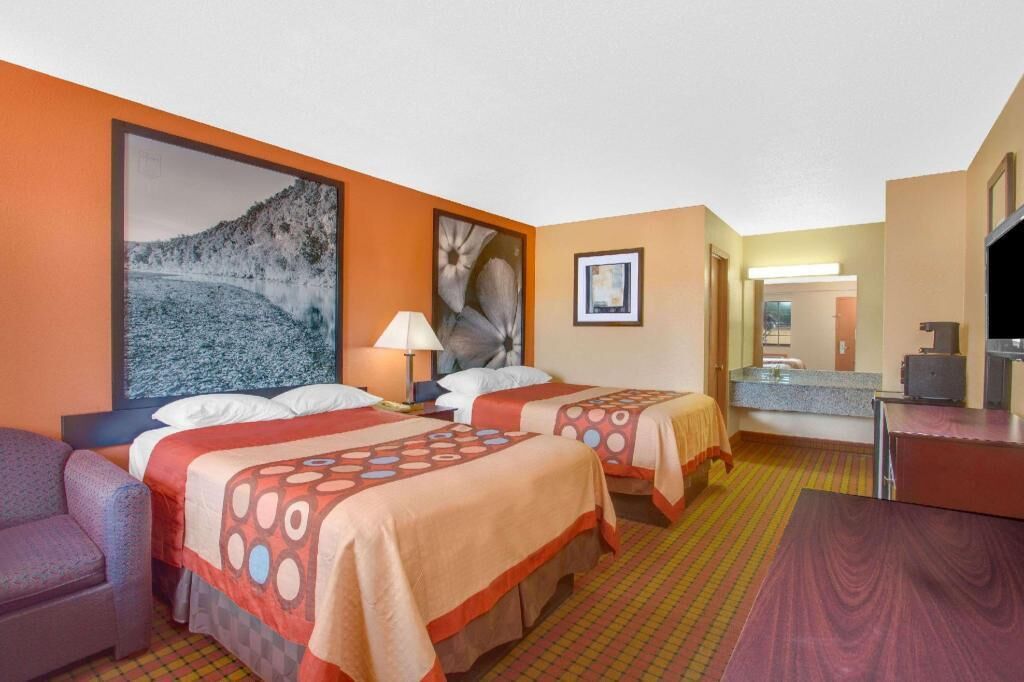 Desk, iron/ironing board, free cots/infant beds, rollaway beds