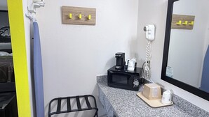 ห้องพัก, พร้อมสิ่งอำนวยความสะดวกสำหรับผู้พิการ | บริการอาหารในห้องพัก