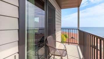 Desk, iron/ironing board, free WiFi, alarm clocks