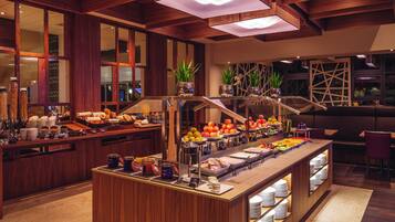 Daily buffet breakfast for a fee